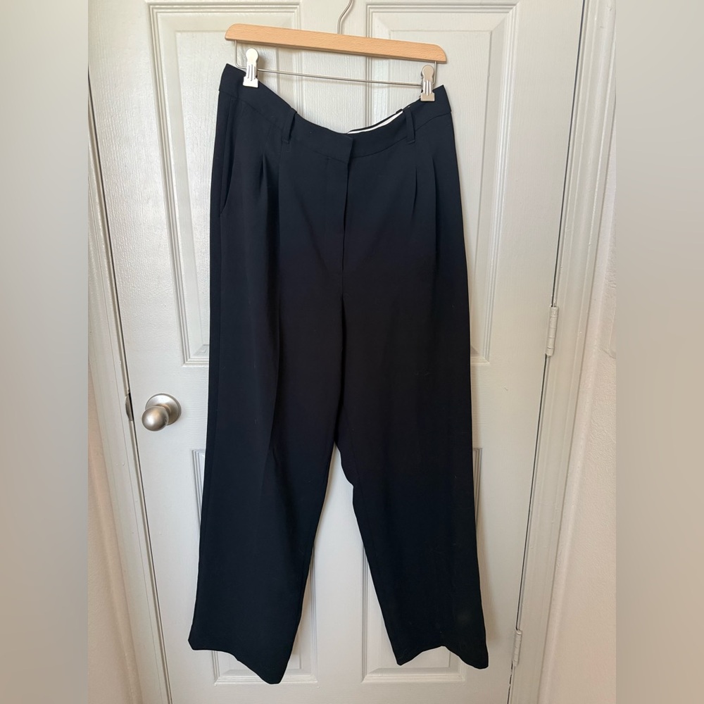 Aritzia THE EFFORTLESS PANT Classic Black Dress Pants